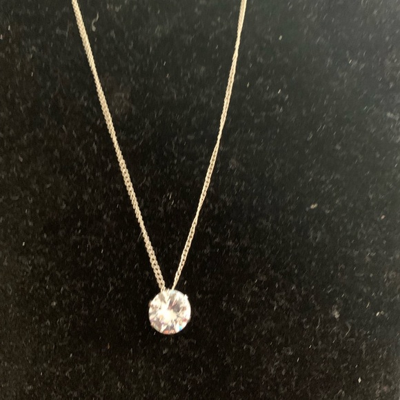 Rhinestone necklace - Picture 2 of 2